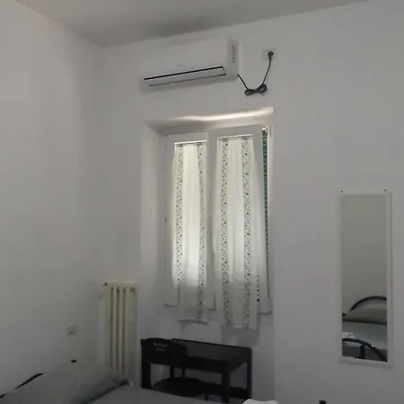 Foresteria Esercito Della Salvezza بيت شباب *