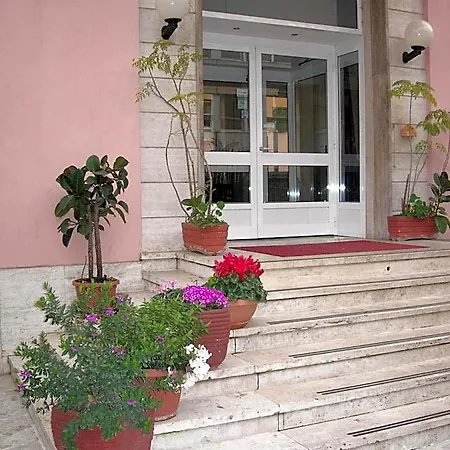 Foresteria Esercito Della Salvezza Auberge de jeunesse *